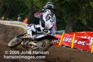 RedBudJH09_1572