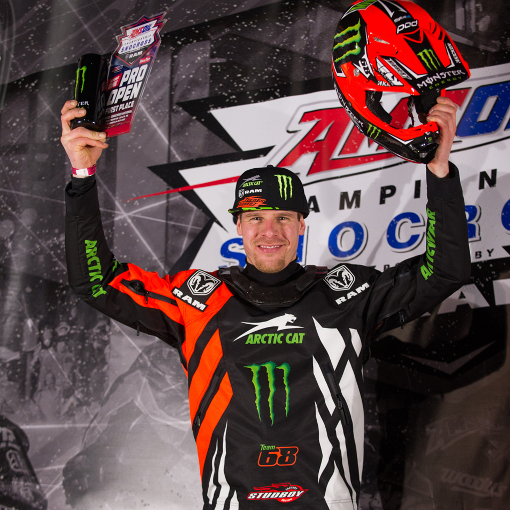 Hibbert in top form sweeping the first Snocross event of the 2017/2018 season