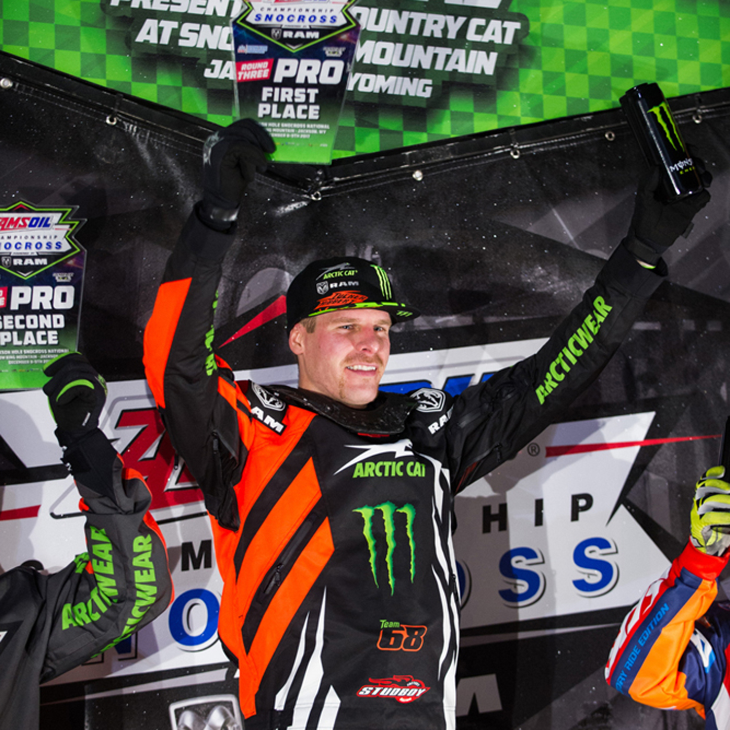 Hibbert continues win streak at Jackson Hole Snocross National